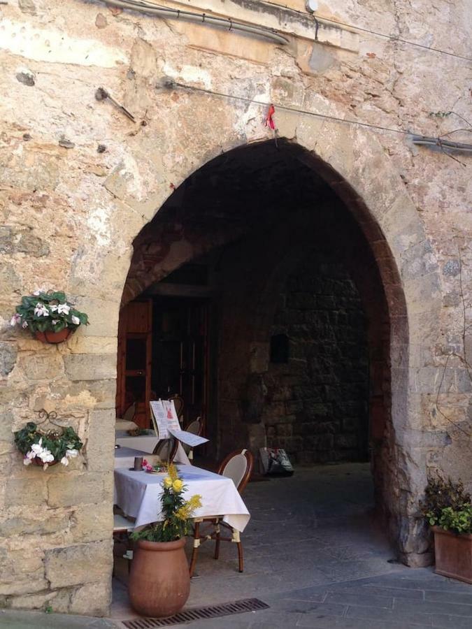 A Little Gem In The Old City Center... Lerici Exterior photo